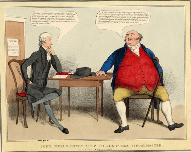 Zwei Personen sitzen sich an einem Tisch gegenüber mit einer Mütze und Papieren, während eine Tür und ein wandmontiertes Papier im Hintergrund sichtbar sind.