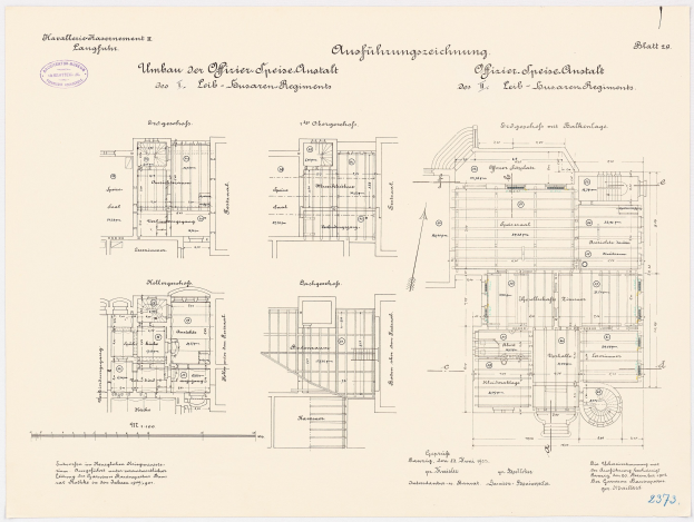 Ein detaillierter architektonischer Grundriss des ehemaligen Bundeskanzleramts in der Bundesrepublik Deutschland, der den Gebäudeentwurf mit Plänen und Textanmerkungen zeigt.