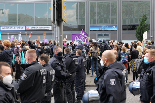 Regulationsanträg angenommen