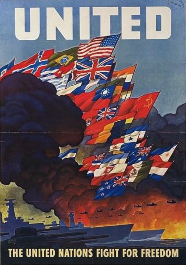 Plakat mit "Vereinigte Nationen Kampf für Freiheit" oben, mit mehreren Flaggen in der Luft und einem Schiff im Hintergrund sowie Rauch, der aus dem Schiff aufsteigt.