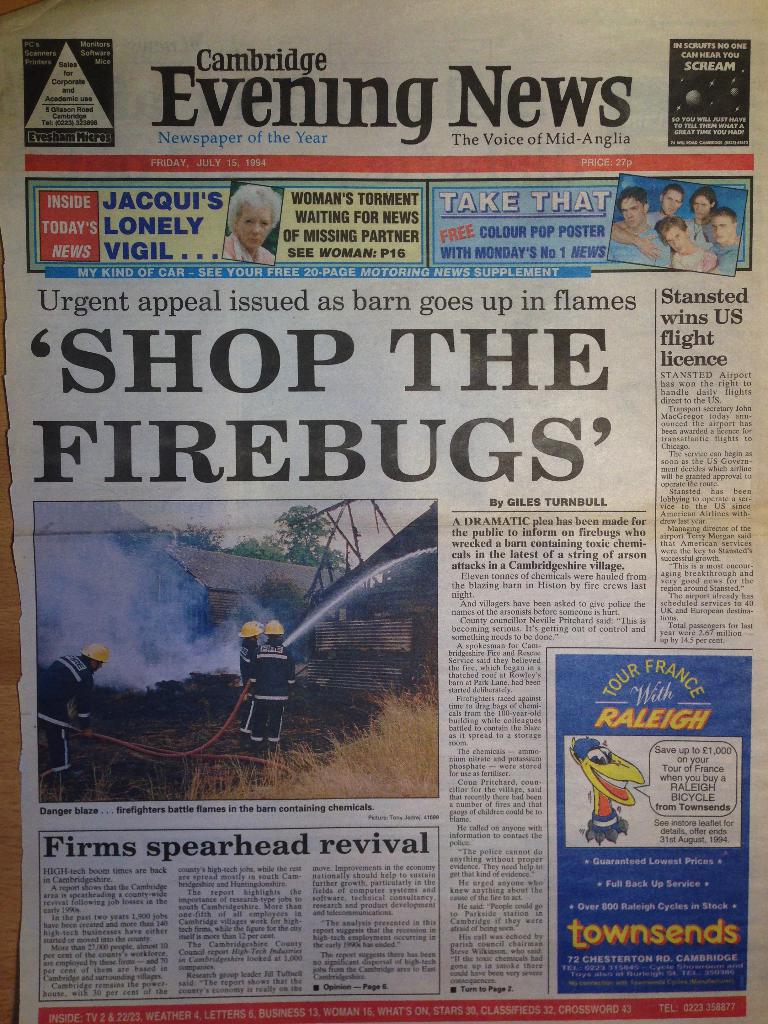 Eine Zeitungsvorderseite mit verschiedenen Anzeigen und Schlagzeilen.