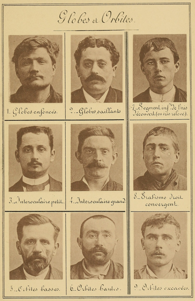 Schwarz-weiß-Fotografie einer Gruppe von bärtigen Männern mit verschiedenen Gesichtsausdrücken, begleitet von Text.