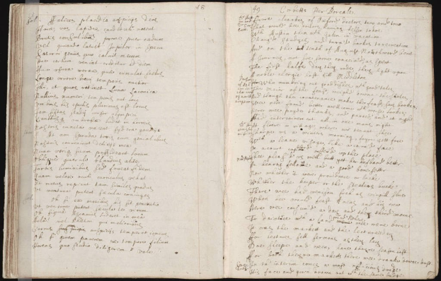 Offenes Buch mit sichtbarem Text auf seinen Seiten.